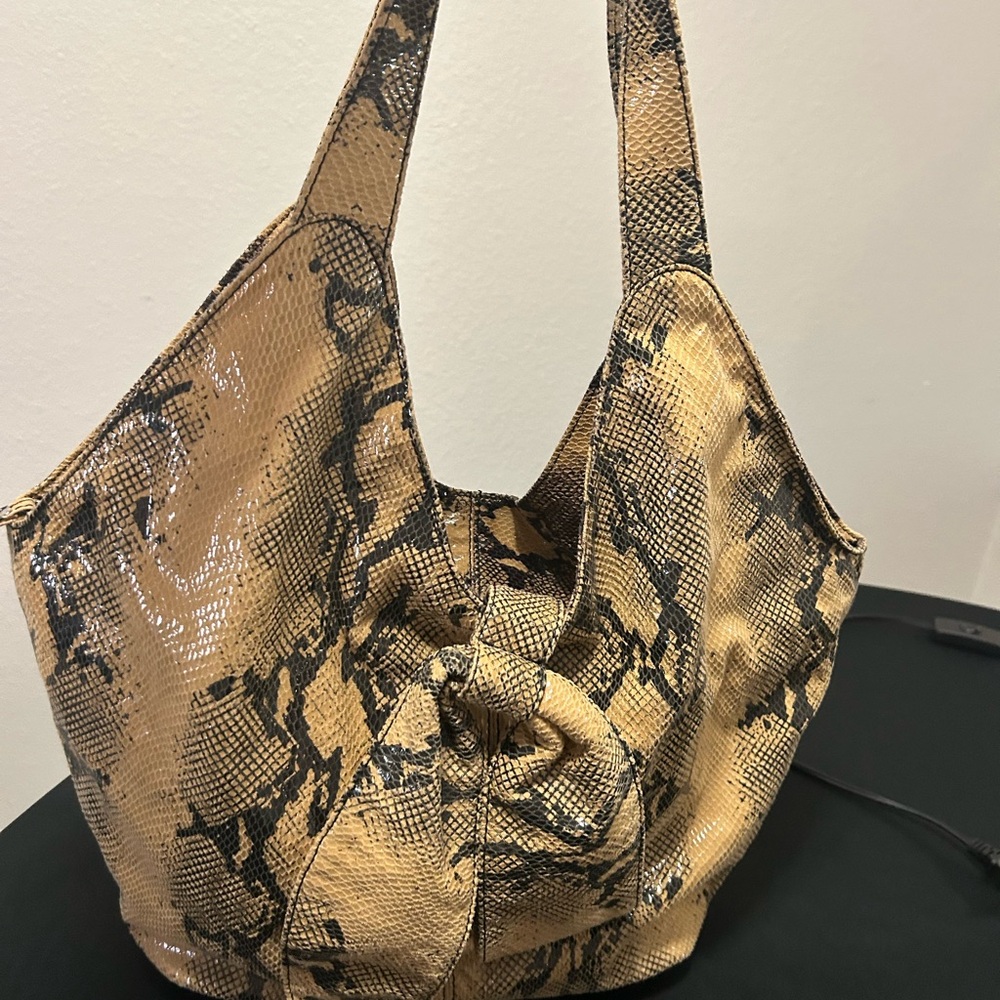 MELIE BIANCO CHIC  Snakeskin Tote Bag-really cute-bow on front-